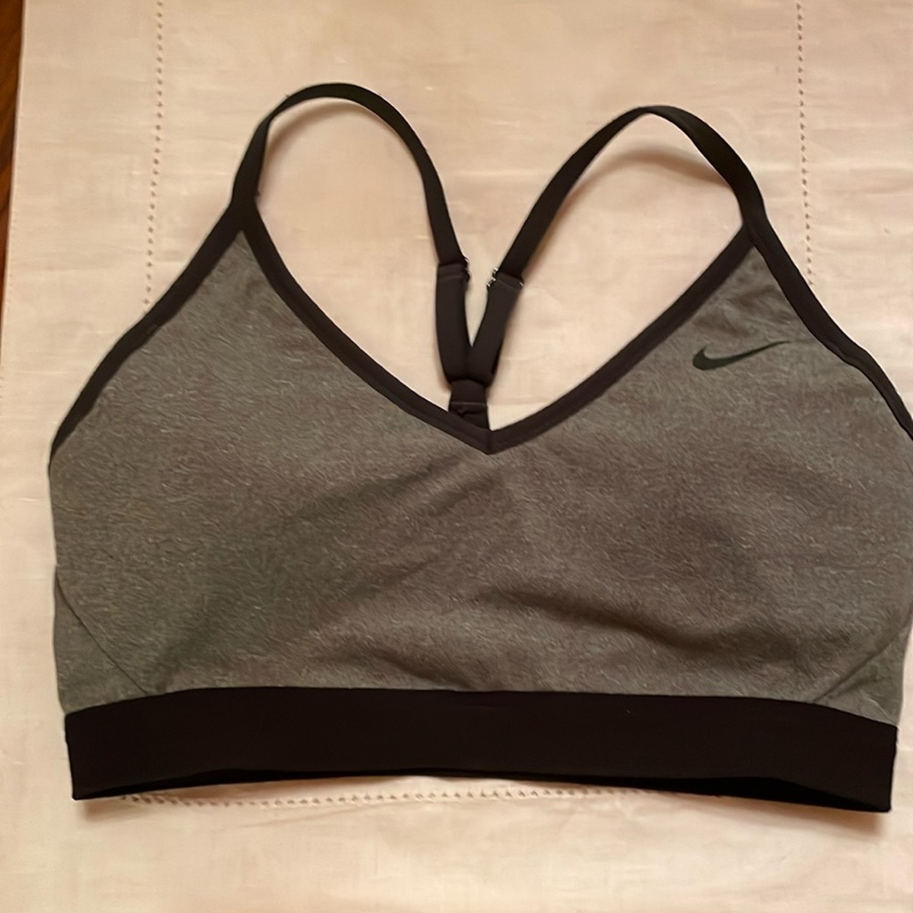 NIKE DRI-FIT Sports Bra